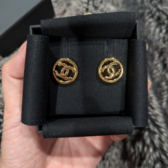 Chanel earrings - Picture 1 of 1